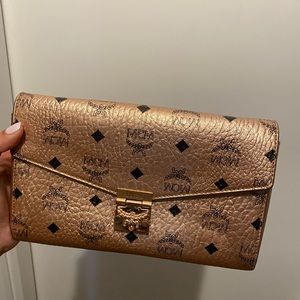 MCM SHOULDER/CROSS BODY BAG